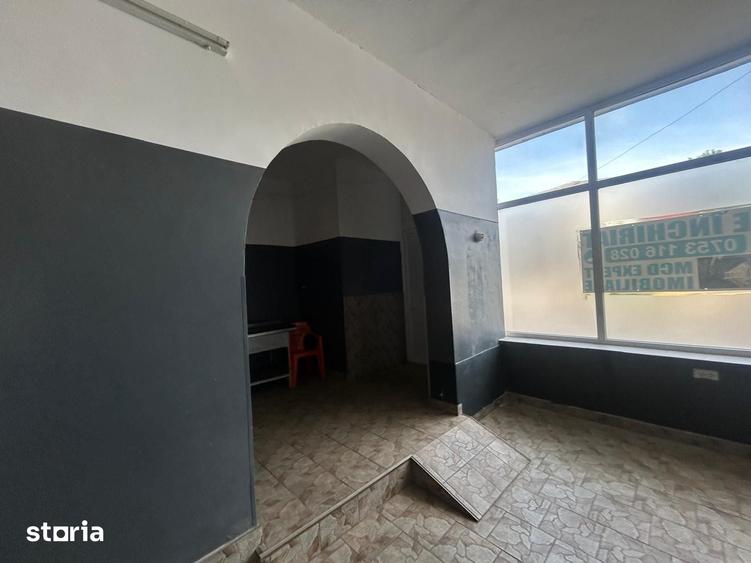 Spațiu comercial, de 30 mp, în Central