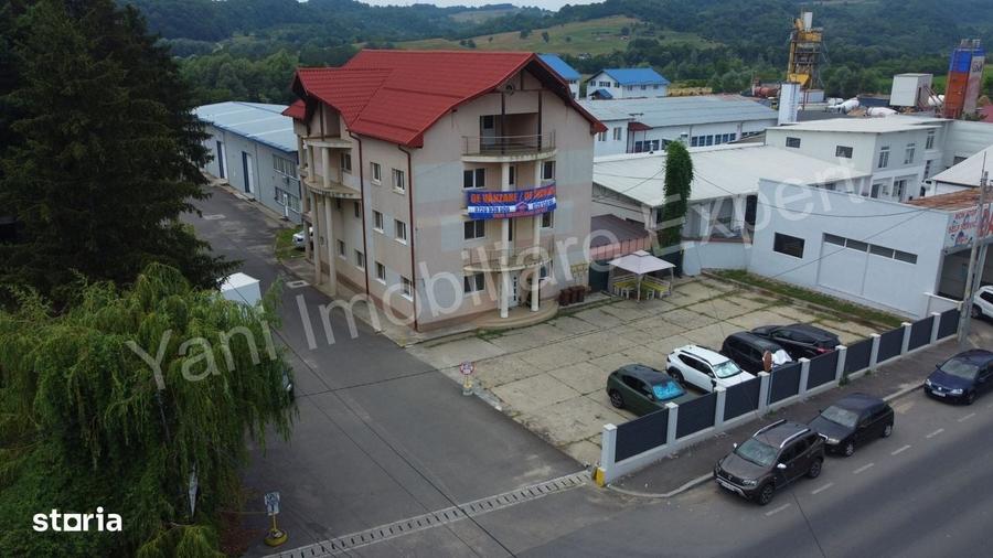 Spațiu comercial, de 630 mp, în Central