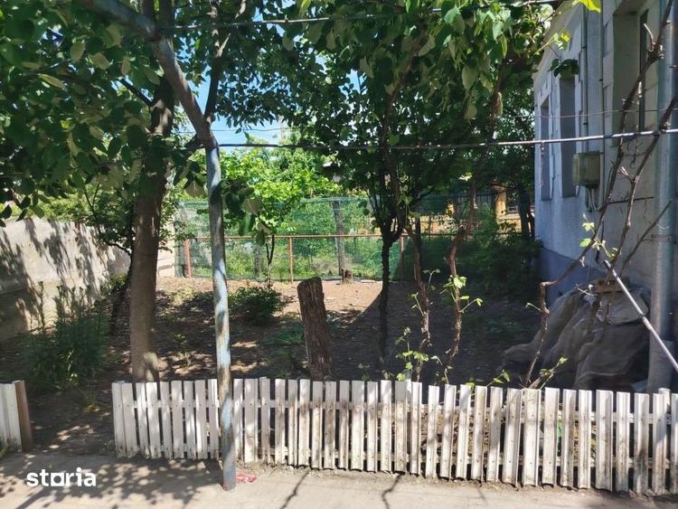 Casă cu 4 camere cu Teren 741 Mp în Podari