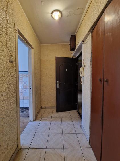 Apartament cu 2 camere semidecomandat în Tomis III