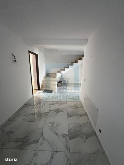 Casă cu 7 camere cu Teren 550 Mp în Bunloc