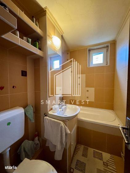 Apartament cu 3 camere decomandat în Careiului