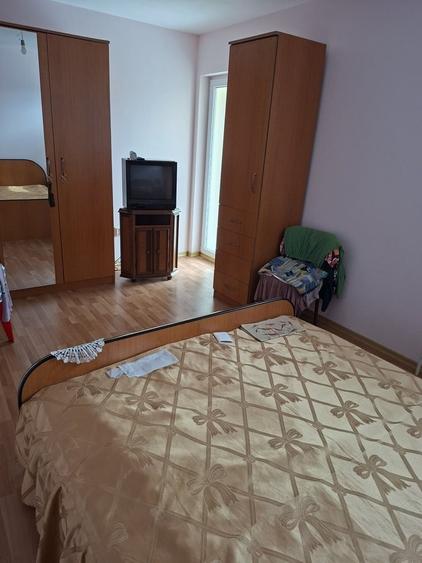 Casă cu 5 camere cu Teren 400 Mp în Prelungirea Ghencea