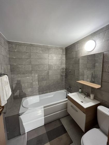 Apartament cu 3 camere decomandat, mobilat în Unirii