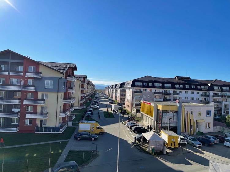 Apartament cu 2 camere decomandat în Sânpetru