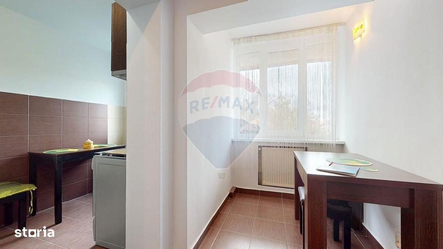 Apartament cu 2 camere decomandat, mobilat în Central