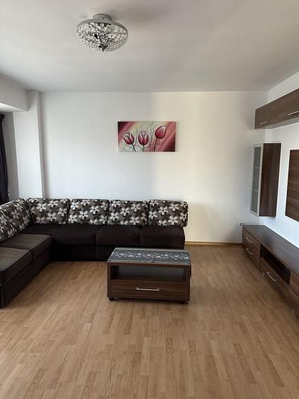 Apartament cu 3 camere decomandat în Bună Ziua