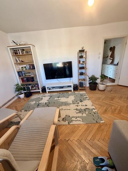 Apartament cu 2 camere decomandat, mobilat în Bucovina