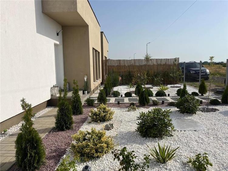 Duplex cu 3 camere cu Teren 422 Mp în Moșnița Nouă