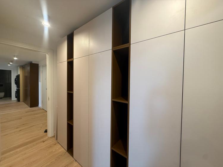 Apartament cu 3 camere decomandat în Pipera