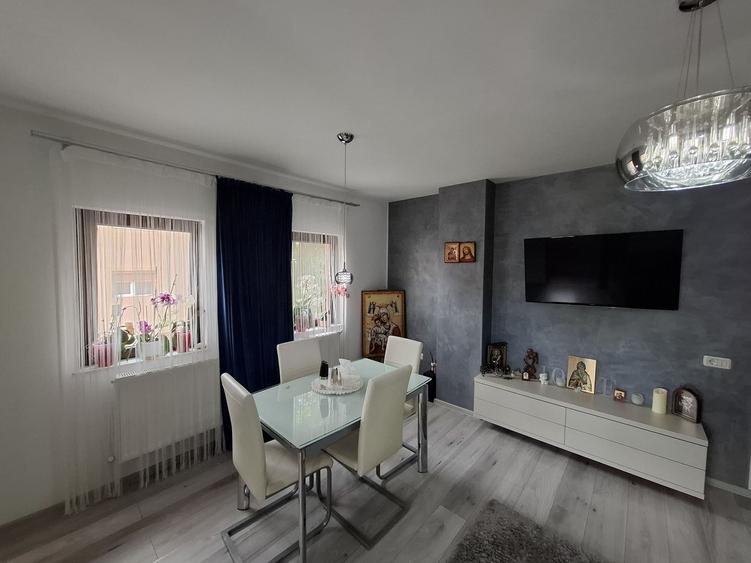 Apartament cu 3 camere decomandat, mobilat în Km 4