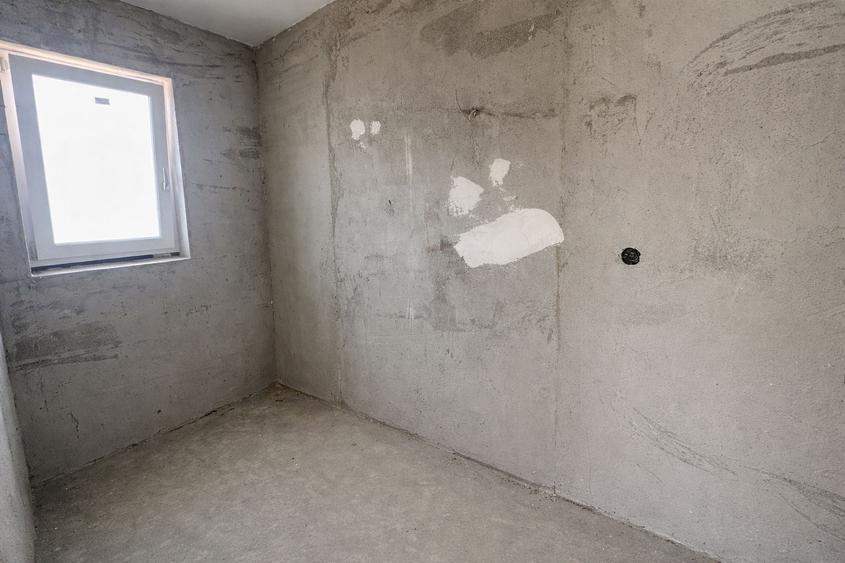 Casă individuală cu 4 camere cu Canalizare în Central