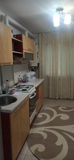 Apartament cu 2 camere semidecomandat în Micro 19