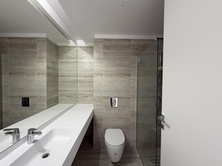 Apartament cu 4 camere decomandat în Floreasca