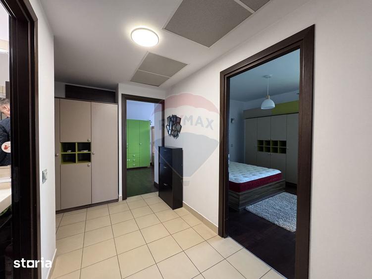 Apartament cu 3 camere, mobilat în Văcăresti