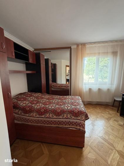 Casă cu 4 camere cu Teren 4400 Mp în Peștișani