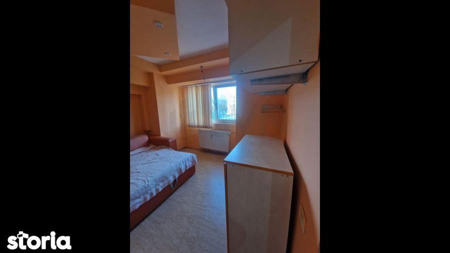 Apartament cu 4 camere în Pantelimon