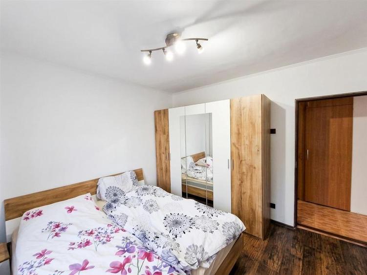 Apartament cu 3 camere semidecomandat în Cantemir