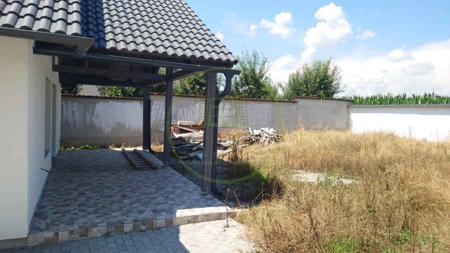Casă individuală cu 4 camere cu Teren 500 Mp în Șura Mică