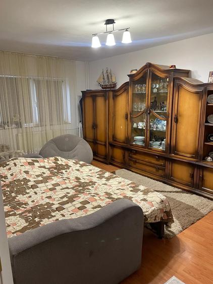 Apartament cu 2 camere decomandat în Livada de Bihor