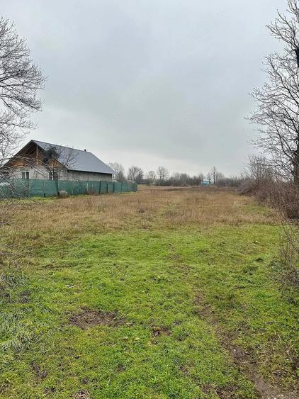 Teren de 2388 mp, în Gliganu de Jos