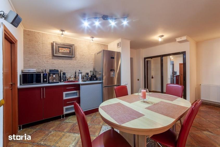 Apartament cu 4 camere decomandat în Găvana