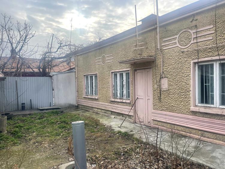 Casa 3 camere 65 mp caramida, teren 400 mp, Rahova Sector 5, singur in curte - 1