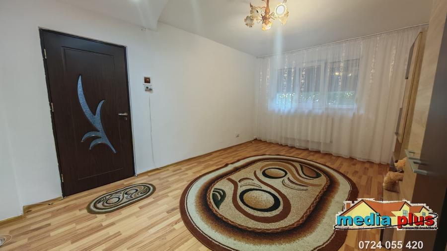 Garsonieră decomandată în Micro 21