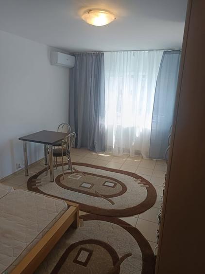 Garsonieră decomandată în Rahova