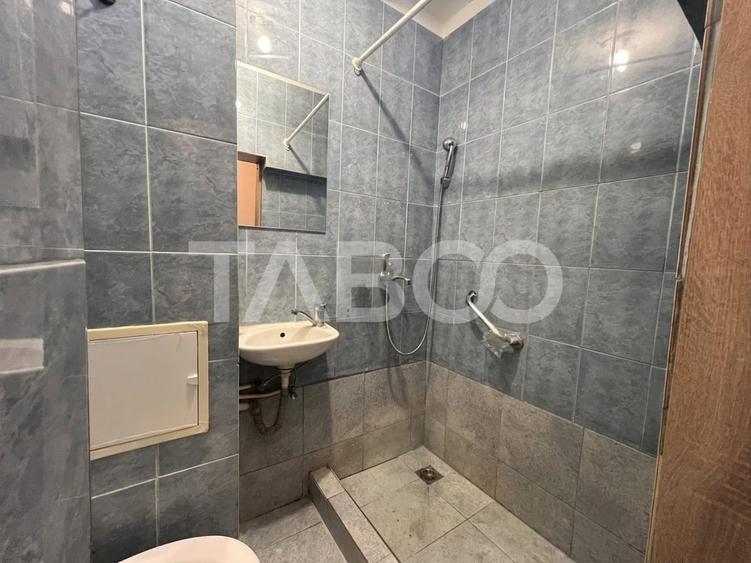 Apartament cu 2 camere semidecomandat, mobilat în Gheorgheni