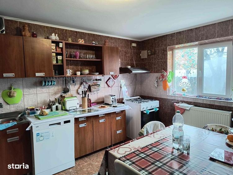 Casă cu 4 camere în Sud