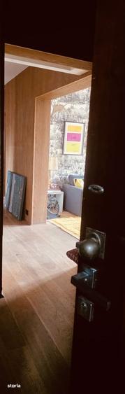 Apartament cu 4 camere în Dacia