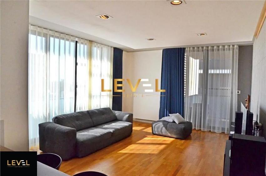 Apartament cu 3 camere decomandat, mobilat în Băneasa