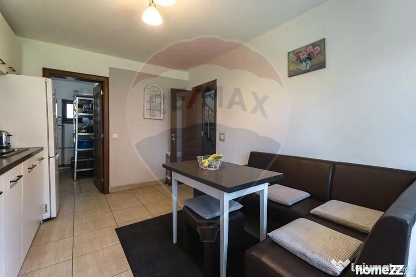 Casă cu 4 camere cu Teren 589 Mp în Feldioara