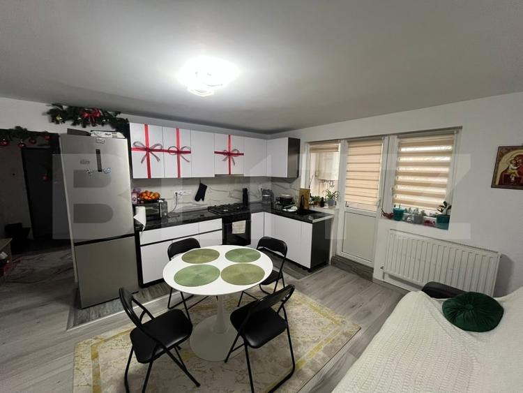Apartament renovat, decomandat, 2 camere, zona Micro 3 - 1