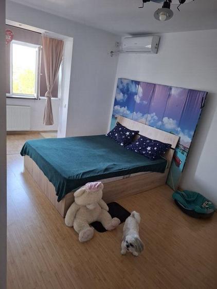 Apartament cu 2 camere semidecomandat, mobilat în Grivița