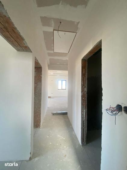 Casă cu 4 camere decomandat cu Teren 410 Mp în Bercu Roșu