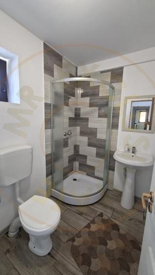Casă individuală cu 6 camere cu Teren 1200 Mp în Budeasa