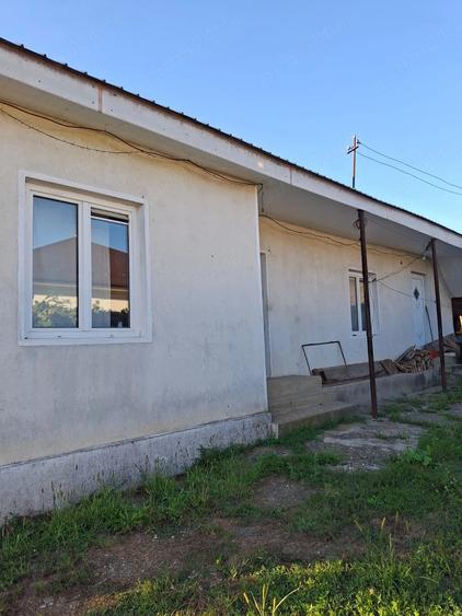 Casă cu Teren 1000 Mp în Itești