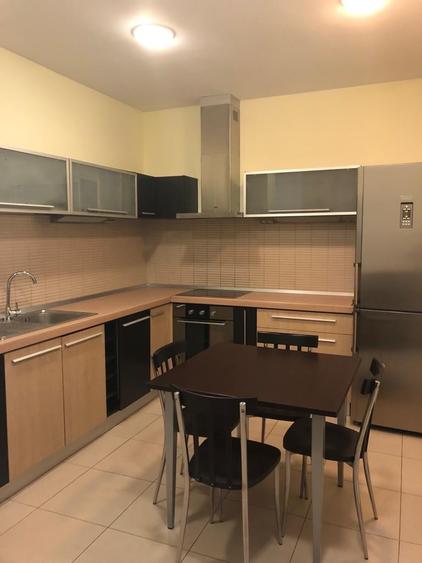 Apartament cu 3 camere decomandat în Primăverii