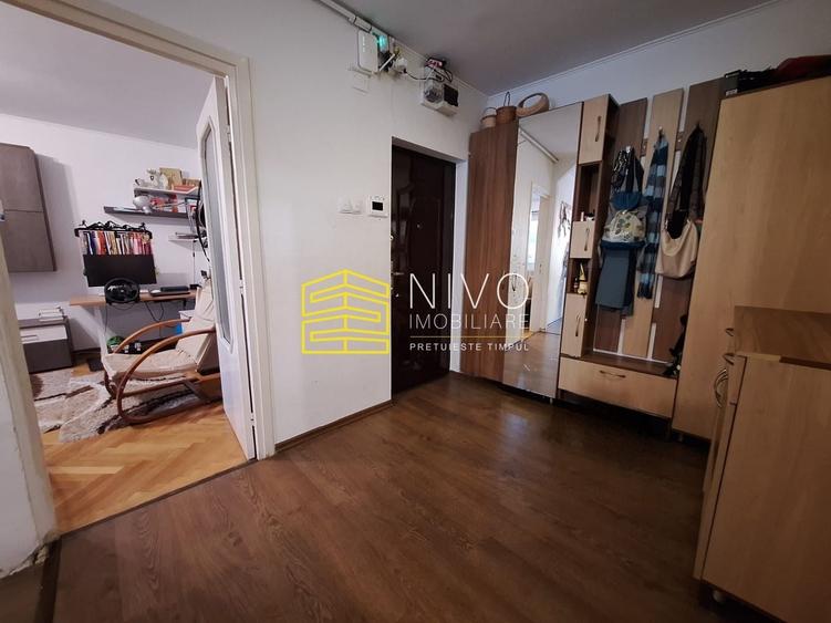 Apartament cu 3 camere decomandat, mobilat în Dâmbu Pietros