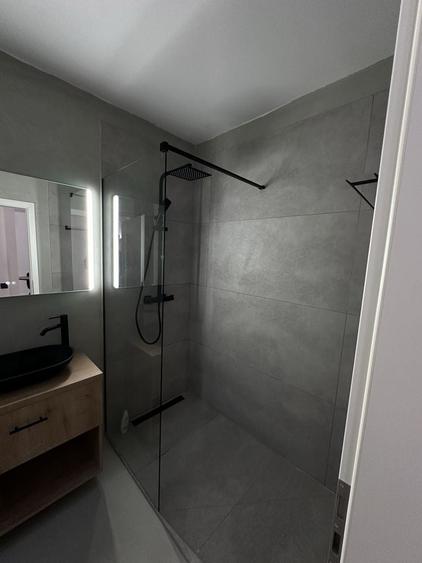 Apartament cu 2 camere decomandat în Florești