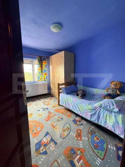 Apartament cu 4 camere decomandat în Soarelui