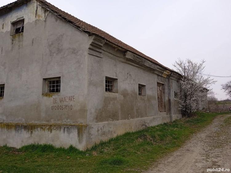 Spațiu comercial, de 400 mp, în Fizeș