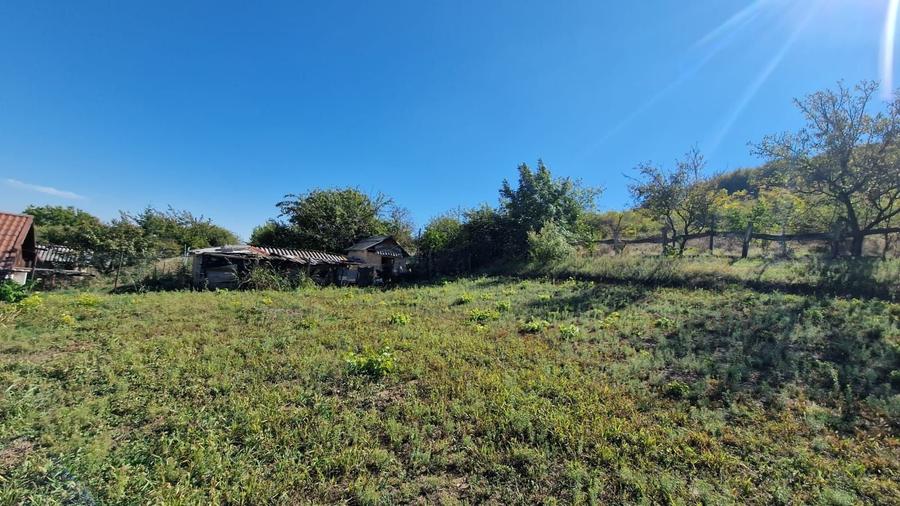 Casă cu 3 camere decomandat în Babadag