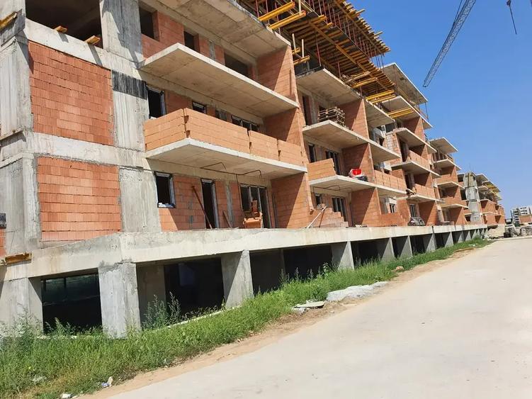 Apartament cu 2 camere decomandat în Theodor Pallady