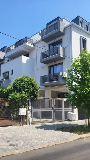 Apartament cu 2 camere semidecomandat în Obor