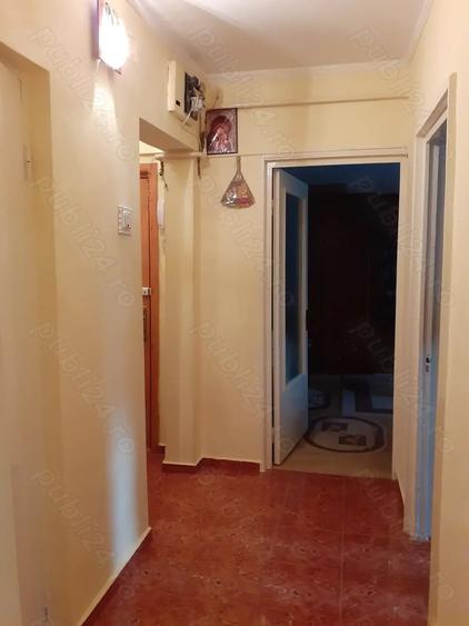 Apartament cu 2 camere decomandat în Radu Negru