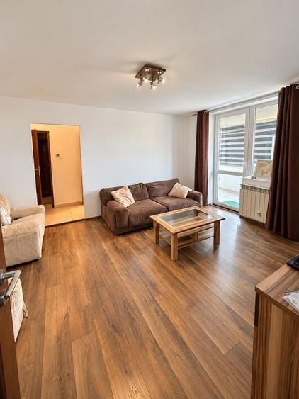 Apartament cu 3 camere în Gara de Nord
