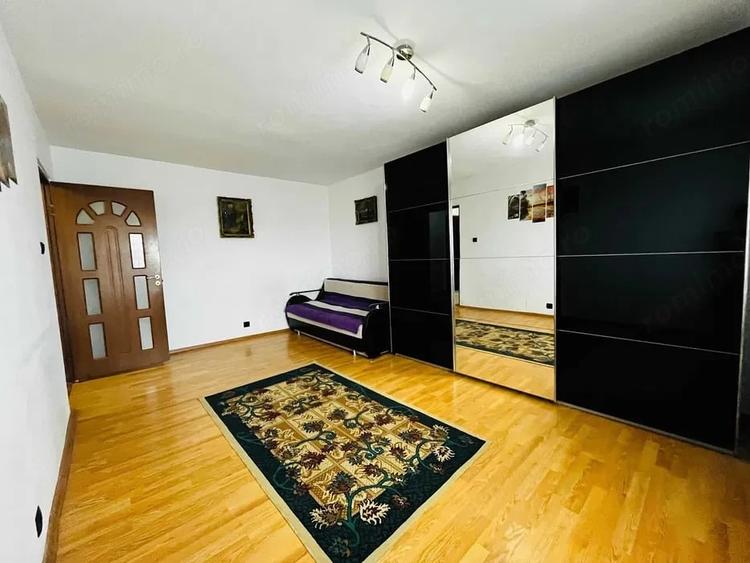 Apartament cu 2 camere decomandat în Steaua
